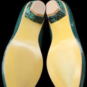 Vaneli Green Patent Leather Kitten Heel Pumps